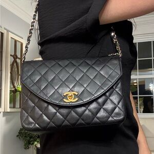 CHANEL Black Single Flap Quilted Vintage Crossbody Bag with Gold Hardware